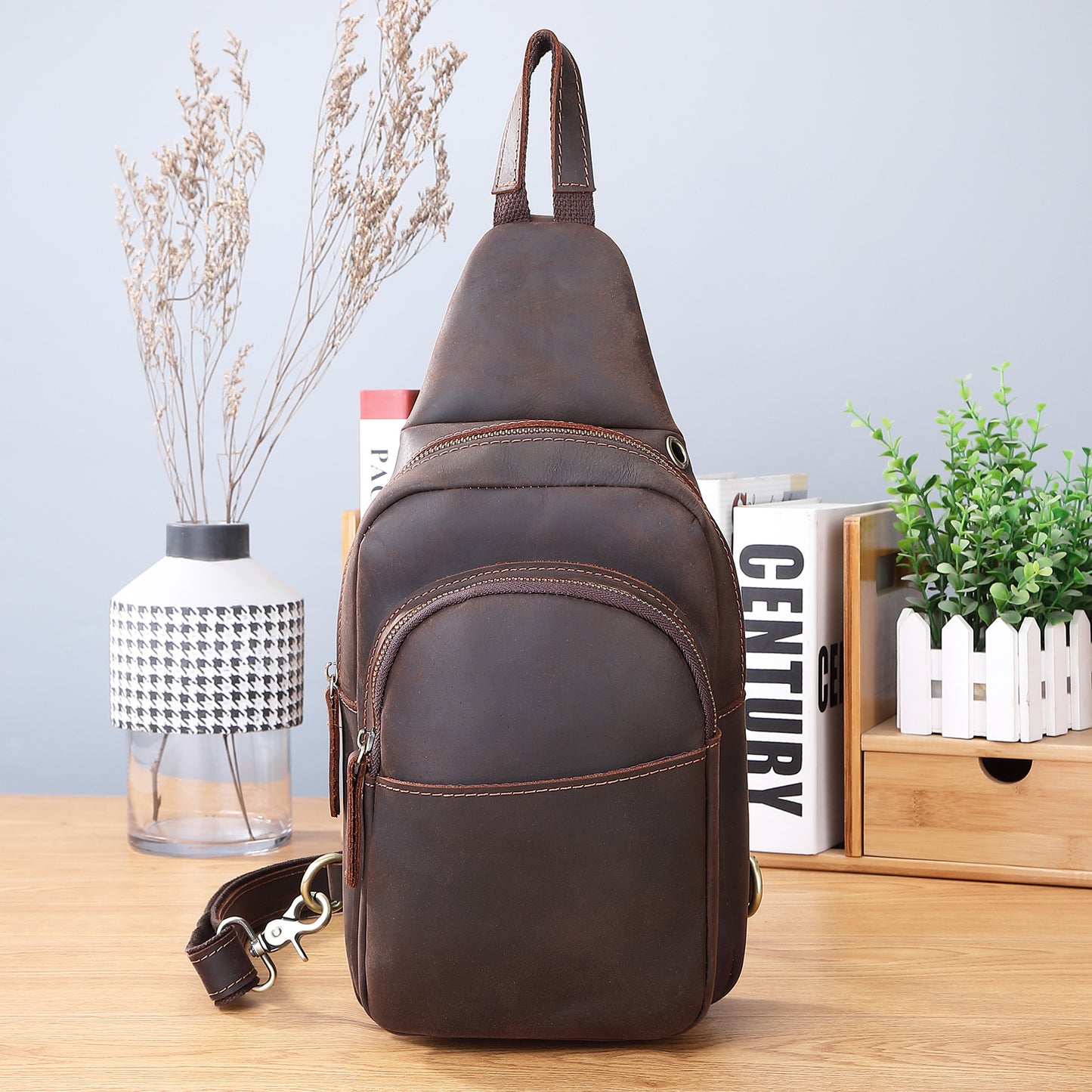 Men’s Vintage Horse Leather Chest Bag – Genuine Leather Crossbody Messenge