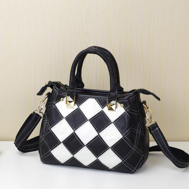 Stunning Black Quilted Handbag - Must-Have Fashion Statement! - Leather bags