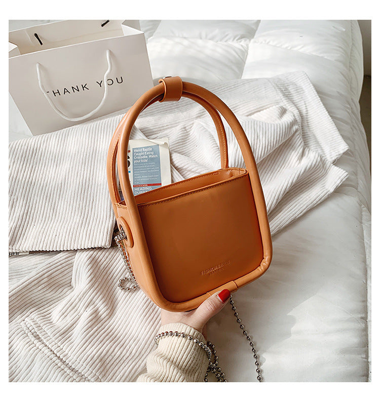 Fashion-Forward PU Leather Shoulder Bag: The Must-Have Accessory of the Season
